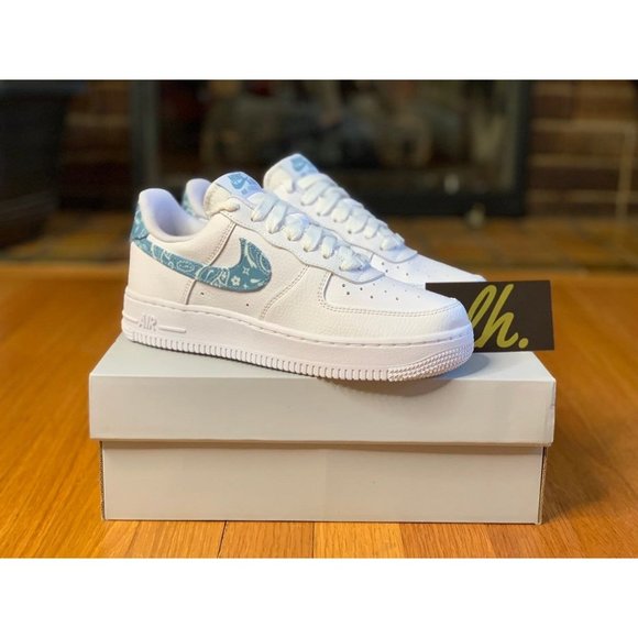 Size 6.5 w Nike Air Force 1 Low "Blue Paisley" - Picture 4 of 5